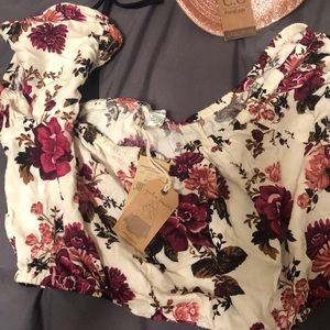 American Eagle floral crop top size Medium NWT